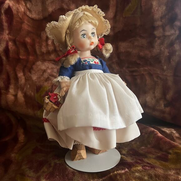 Vintage 80s Madame Alexander Netherlands Doll 591 with Stand 8 Inch Dutch Girl - Picture 1 of 12